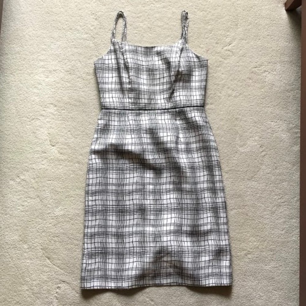 Banana Republic Sheath Dress White Print